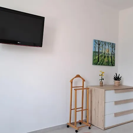 Apartment Aida *